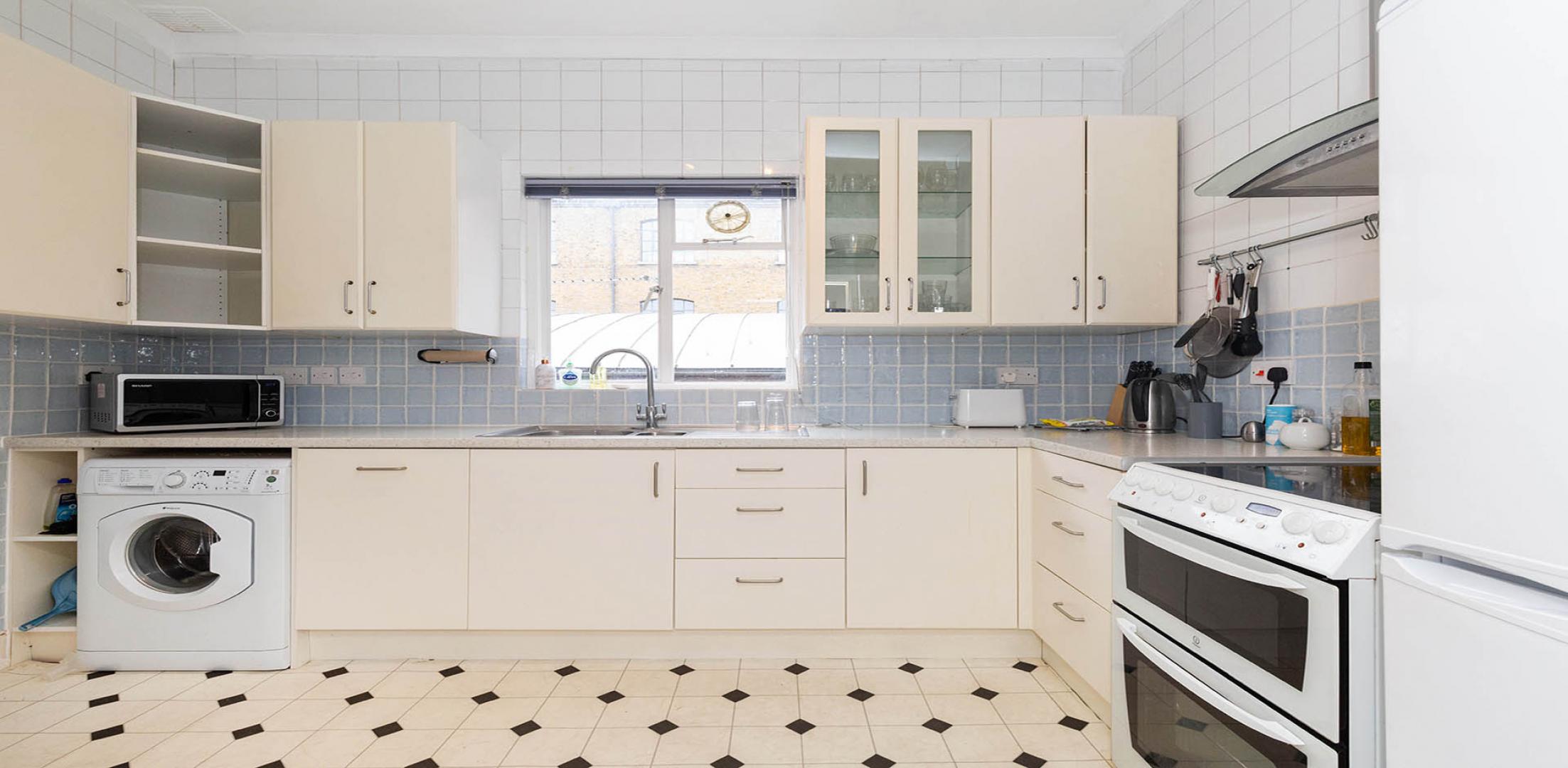 			2 Bedroom, 1 bath, 1 reception Flat			 Balcombe Street, Marylebone